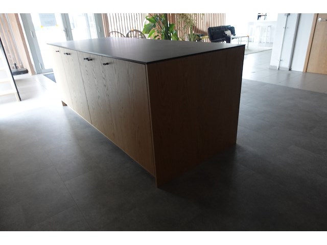 Houten showroom keuken - afbeelding 7 van  10