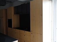 Houten showroom keuken - afbeelding 9 van  10