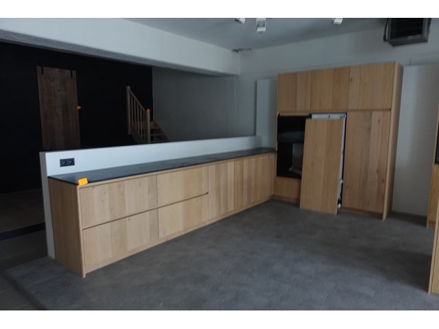 Houten showroom keuken - afbeelding 1 van  9