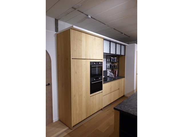 Houten showroom keuken - afbeelding 12 van  20