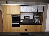 Houten showroom keuken - afbeelding 14 van  20