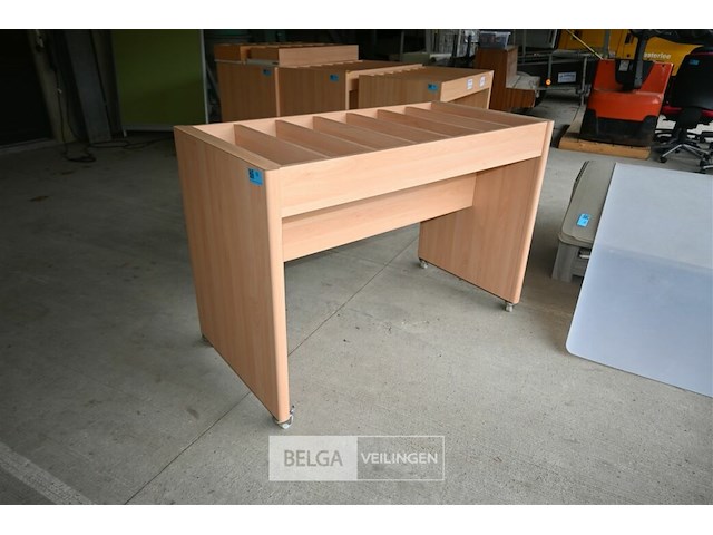 Houten sorteerkast op wielen - afbeelding 1 van  4