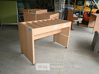 Houten sorteerkast op wielen