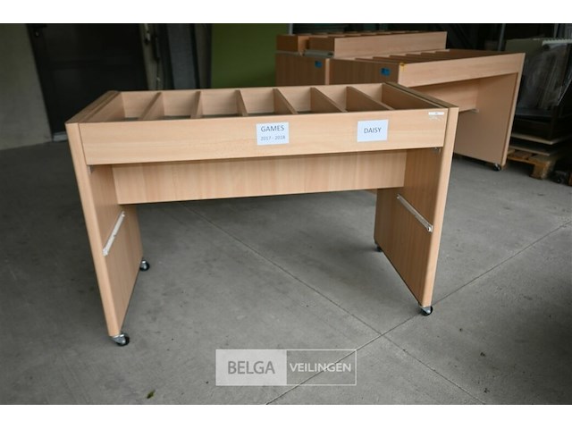 Houten sorteerkast op wielen - afbeelding 2 van  4
