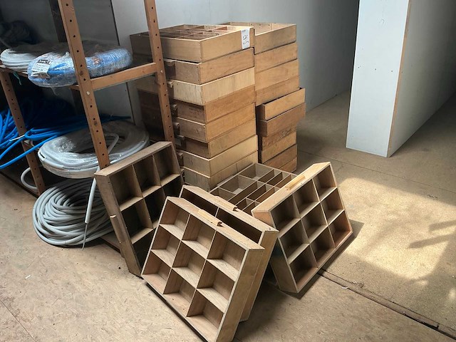 Houten sorteerlades (37x) - afbeelding 1 van  6