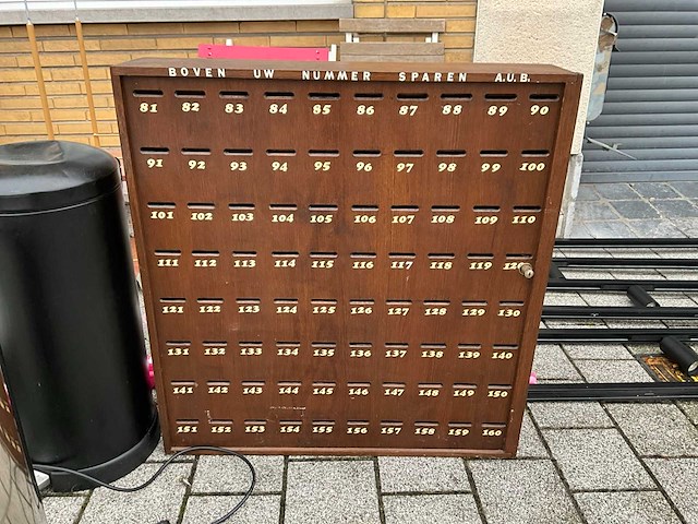 Houten spaarkast - afbeelding 1 van  3