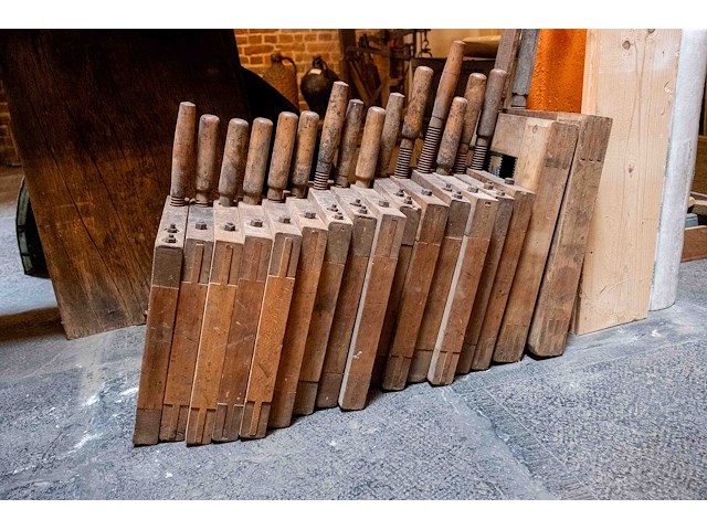 Houten spanvijzen 17 stuks - afbeelding 1 van  4