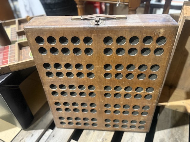 Houten speelbord onbekend spel - afbeelding 5 van  5