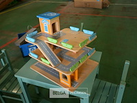 Houten speelgoed parkeergarage - afbeelding 1 van  4