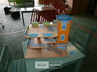 Houten speelgoed parkeergarage - afbeelding 4 van  4