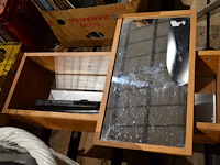 Houten spiegelkastje met verschuifbare spiegel - afbeelding 1 van  1