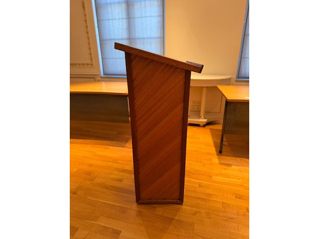 Houten spreekgestoelte - afbeelding 3 van  3