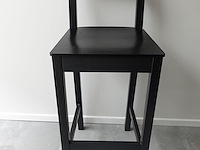 Houten staantafel + 2x houten barstoel - afbeelding 4 van  5