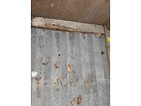 Houten stapelkrat palletbox met metalen bodem x2 - afbeelding 2 van  3