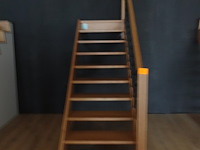 Houten steektrap showroom model