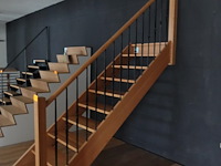 Houten steektrap showroom model - afbeelding 2 van  3