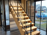 Houten steektrap showroom model - afbeelding 3 van  4