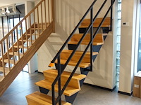 Houten steektrap showroom model - afbeelding 3 van  3