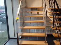 Houten steektrap showroom model