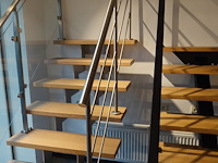 Houten steektrap showroom model - afbeelding 6 van  6