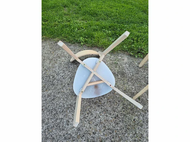 Houten stoelen (28x) - afbeelding 4 van  4