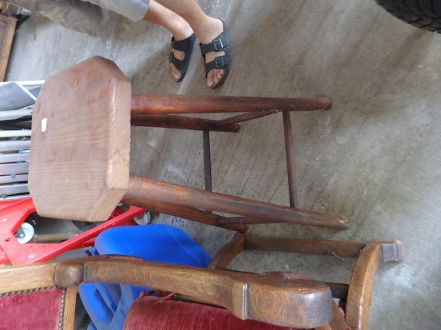Houten taboeret - afbeelding 1 van  1