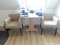 Houten tafel + 2 stoelen