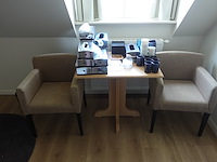 Houten tafel + 2 stoelen - afbeelding 2 van  3