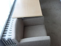 Houten tafel + 2 stoelen - afbeelding 2 van  3