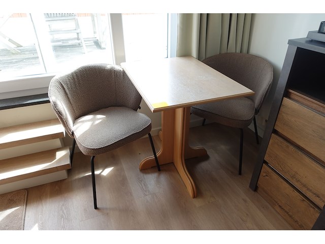 Houten tafel + 2 stoelen - afbeelding 1 van  1
