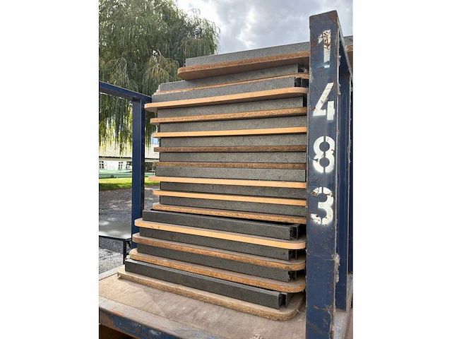 Houten tafel (26x) - afbeelding 3 van  11
