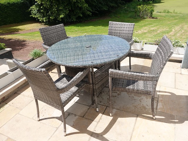 Houten tafel + 4x stoffen stoel - afbeelding 5 van  6