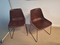 Houten tafel + 8 stoelen - afbeelding 2 van  3