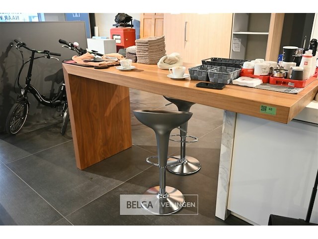 Houten tafel / aanrecht - afbeelding 1 van  3