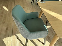 Houten tafel met 5 stoelen - afbeelding 4 van  5