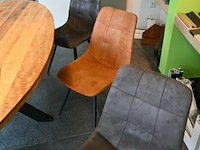 Houten tafel met 6 stoelen - afbeelding 3 van  6