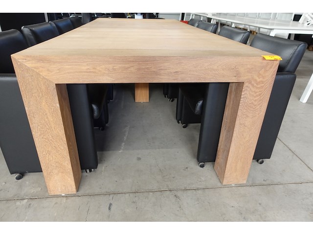 Houten tafel + verrijdbare stoelen - afbeelding 4 van  6