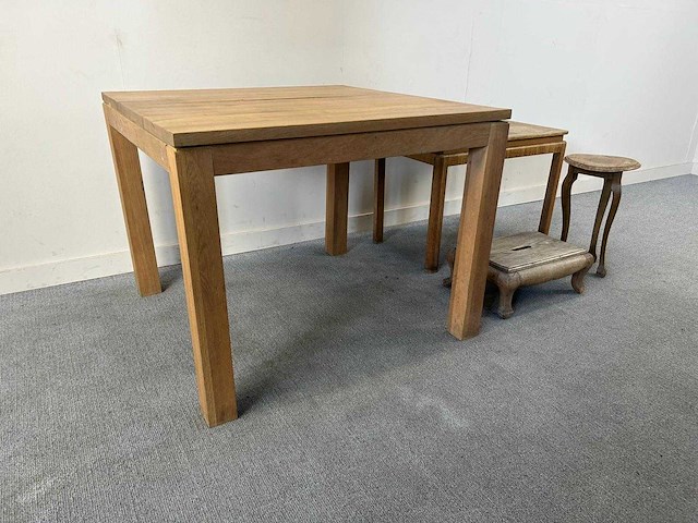 Houten tafel + zitkruk - furniture set (4x) - afbeelding 2 van  9