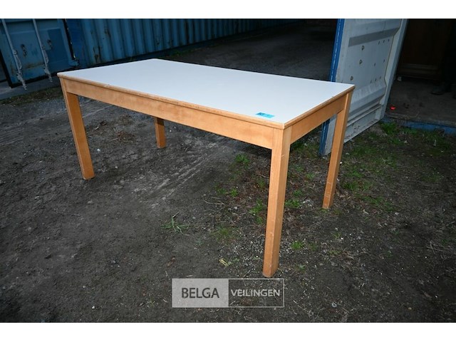 Houten tafel - afbeelding 2 van  4