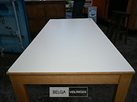 Houten tafel - afbeelding 1 van  4