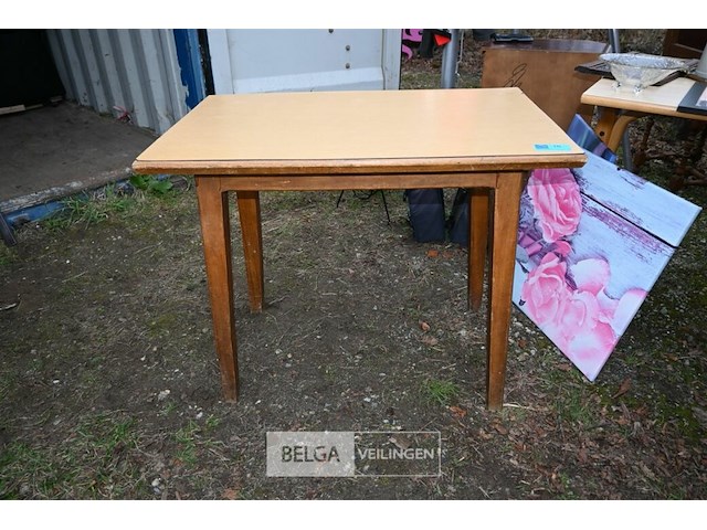 Houten tafel - afbeelding 2 van  4
