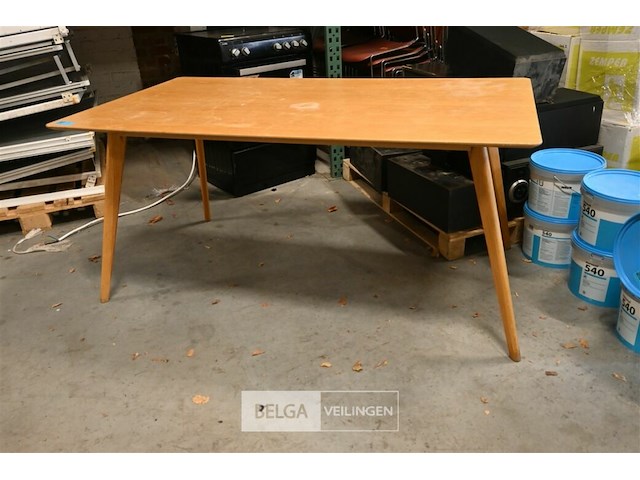 Houten tafel - afbeelding 2 van  4