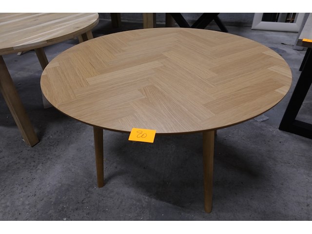 Houten tafel - afbeelding 1 van  3