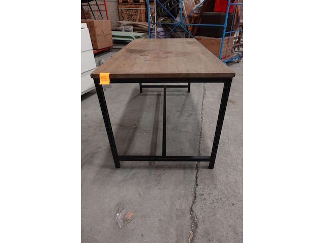 Houten tafel - afbeelding 2 van  3