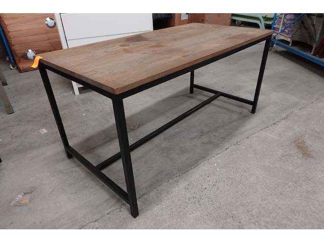 Houten tafel - afbeelding 3 van  3