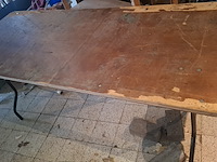 Houten tafel - afbeelding 1 van  1