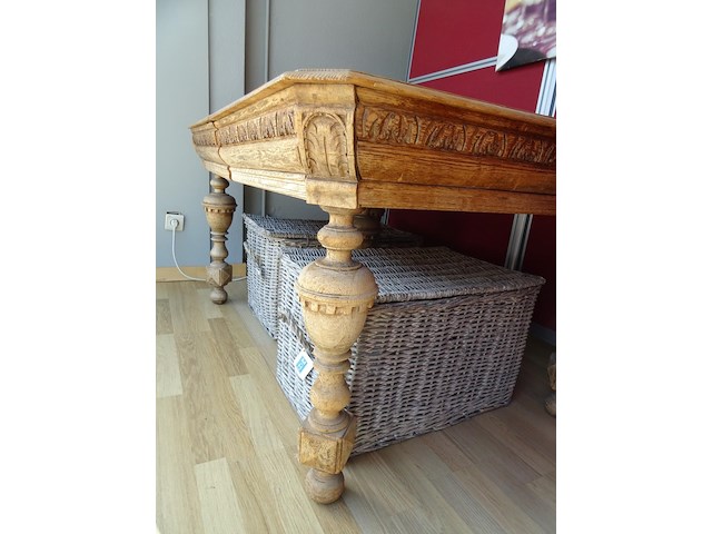 Houten tafel - afbeelding 4 van  4