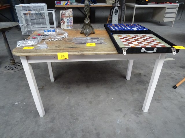 Houten tafel - afbeelding 6 van  7
