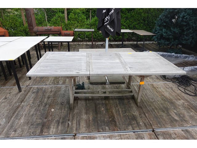 Houten tafel - afbeelding 2 van  3