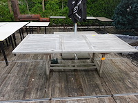 Houten tafel - afbeelding 2 van  3
